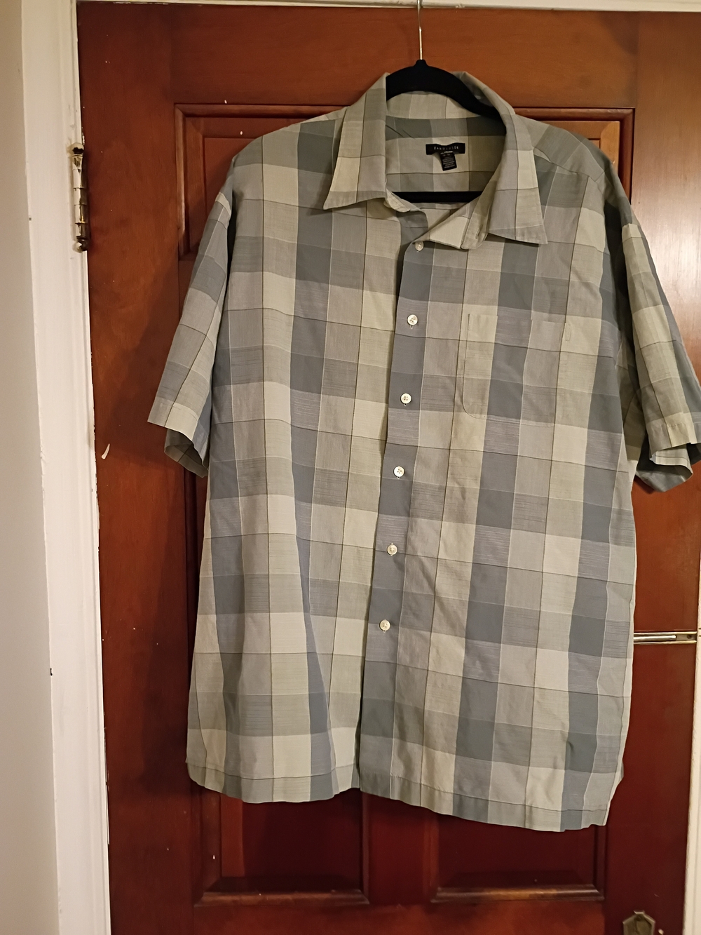 Van Heusen Men's Short Sleeve Plaid Button-Down Shirt - Gray/Beige Size XXL